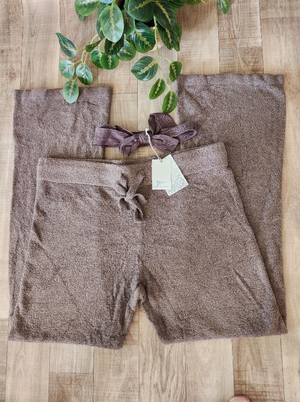 Barefoot Dreams Bamboo Chic Lite Pant in Cocoa Size Large - Picture 12 of 15